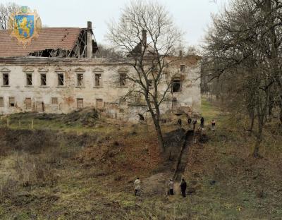 На території Поморянського замку розпочали дослідження