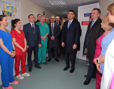 Прем’єр-міністр України Володимир Гройсман відвідав «Львівський обласний клінічний перинатальний центр»(+відео)