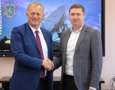 «Супутникові дані - це сучасність, з якою ми маємо йти в ногу»,  - Максим Козицький підписав Меморандум про співпрацю з Національним центром управління та випробувань космічних засобів