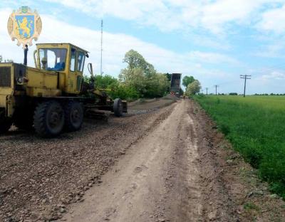 Мамчурі-Ясенів: ремонт автомобільних доріг області триває