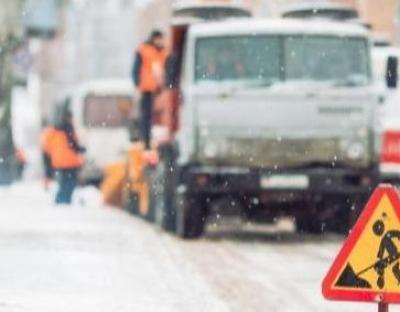 Для очищення доріг Львівщини від снігу задіяли 226 одиниць техніки 