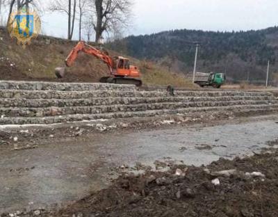 Дорожники провели роботи з берегоукріплення автошляху Ясениця - Новий Кропивник