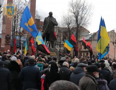 Річницю від дня народження Степана Бандери вшанували пам'ятним віче