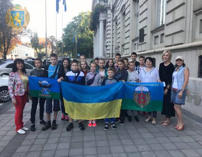 Діти учасників ООС/АТО відправилися на відпочинок до Самоуправління Паргауя