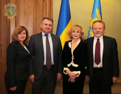 “Приємно, що українці не лише впізнавані в світі, а й стають драйверами розвитку міжнародної науки”, - Олег Синютка під час зустрічі з професором Євгеном-Зеноном Стахівим