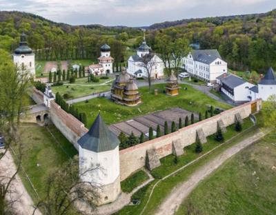 Чернечі пагорби в Уневі, Страдч, Крехів, Розгірче: сакральні локації Львівщини запрошують туристів