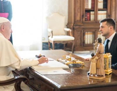 Президент обговорив з Його Святістю Папою Франциском мир на Донбасі та візит до України