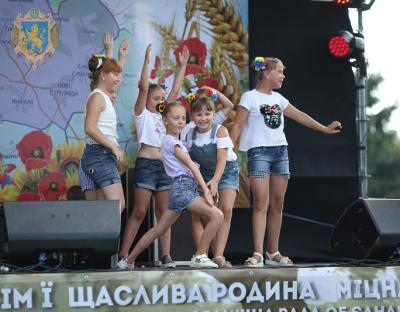 Для дітей-сиріт організували родинний фестиваль