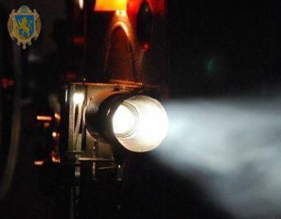 Для родин АТО організували безкоштовні покази фільму "Заборонений"