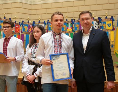 Призерів Міжнародних учнівських олімпіад відзначили грошовими преміями