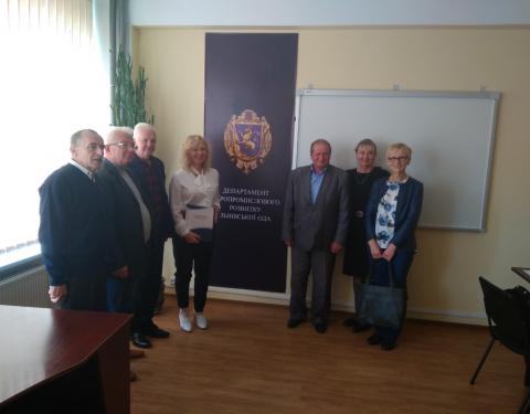 Сучасні напрями розвитку агропромислового виробництва обговорили під час круглого столу