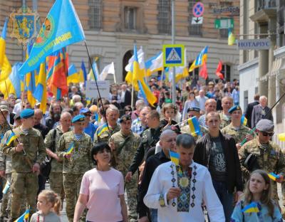 Урочистою ходою Львівщина відзначить Свято Героїв