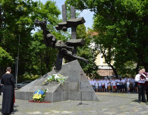 У Львові вшанували пам'ять загиблих під час масових розстрілів у тюрмах Західної України