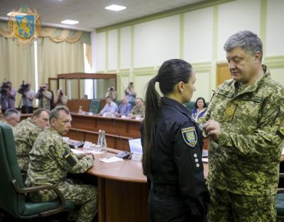 Президент нагородив двох львівських поліцейських орденом «За мужність»