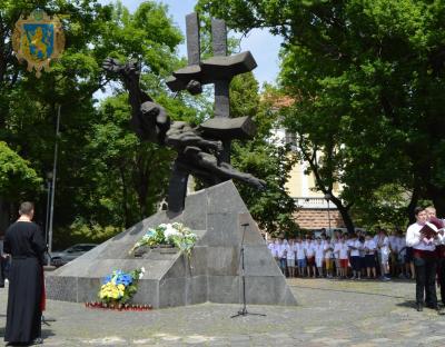 У Львові вшанували пам'ять загиблих під час масових розстрілів у тюрмах Західної України