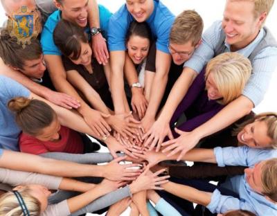 #totrain - усіх охочих запрошують до участі в тренінгах із написання проектів та ефективної комунікації