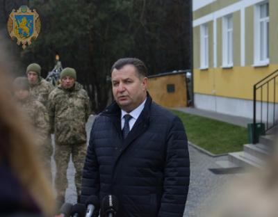 Президент України є лідером реформи, створення нової армії, — Міністр оборони