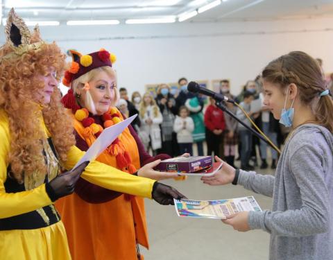 В області відзначили переможців виставки-конкурсу дитячого малюнку «Музика і фарба»