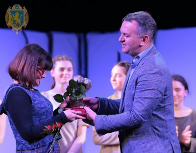 Олег Синютка вручив державні нагороди театральним діячам Львівщини 