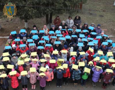 Школярі Львівщини урочисто відзначили День Соборності
