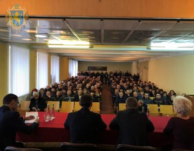 Оборонна галузь як один з пріоритетів розвитку економіки області – в центрі зустрічі із працівниками бронетанкового заводу