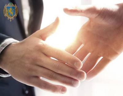 Підприємців Львівщини запрошують долучитись до міжнародних виставок 