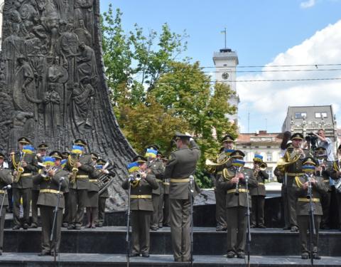 Оркестри з усіх районів області спільно виконали Державний гімн (+відео)