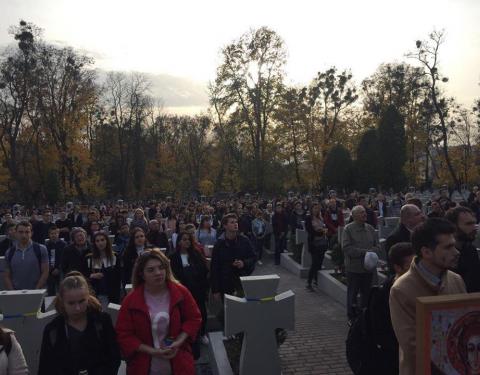 На Янівському кладовищі вшанували героїв Листопадового Чину