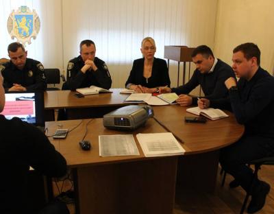 На Львівщині відбулась нарада щодо розміщення зовнішньої реклами на автомобільних дорогах області