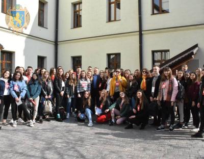 Базар Ідей, лекції з мотивації та SoftSkills: стартував молодіжний форум #StudyDo