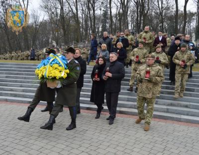 У День Збройних Сил на Личакові вшанували пам'ять загиблих Героїв