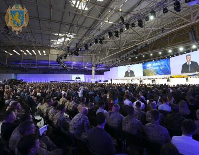 Глава держави: Мир – це повне відновлення територіальної цілісності України і беззаперечне визнання Москвою нашого права йти своїм шляхом