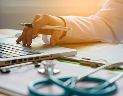 МОЗ дозволить видавати паперові лікарняні в окремих випадках до 1 травня 2022 року