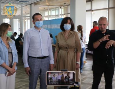 «В період спаду захворюваності слід максимально пришвидшувати темпи вакцинації в області», - Орест Чемерис про збільшення кількості центрів вакцинації цими вихідними