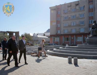 В межах Великого будівництва триває реконструкція площі Вічевої у Золочеві