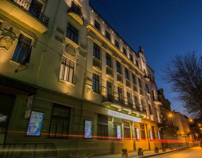 Львівська національна філармонія традиційно запрошує на онлайн-концерти