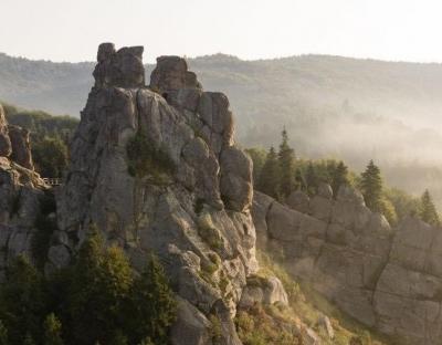 Заповідник «Тустань» відновлює прийом відвідувачів:до кінця місяця вхід безкоштовний