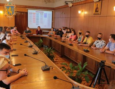 Студенти з Луганщини з екскурсією відвідали Львівську облдержадміністрацію