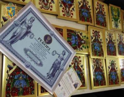 У Львівському музеї історії релігії триває благодійний аукціон на підтримку бійця 24 бригади