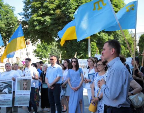 Біля пам'ятника Шевченку відбулась акція на підтримку політв`язнів