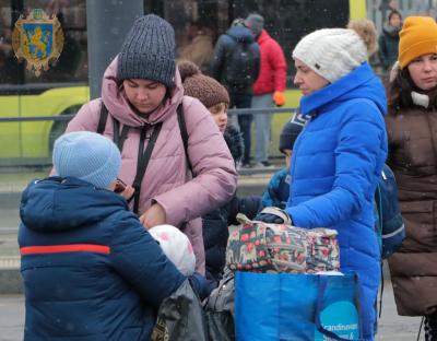 Що робити людям, які евакуювались з інших областей без документів: відповіді на найпоширеніші запити