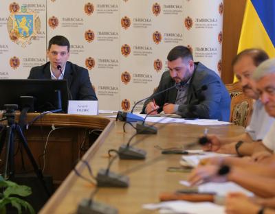 Роботодавцям-мінімізаторам Червоноградського району рекомендували переглянути рівень оплати праці працівників