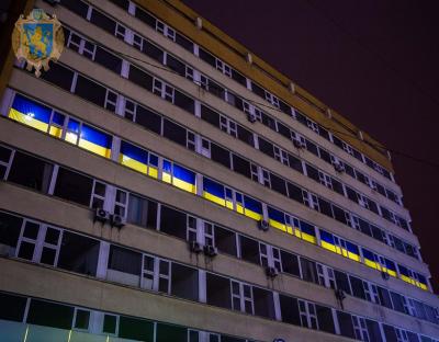 До Дня 100-річчя Соборності мешканців Львівщини закликають розгорнути державний стяг України