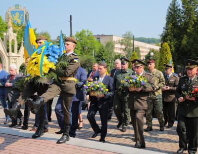 Львівщина вшановує своїх Героїв – на Личаківському кладовищі відбулись пам’ятні заходи