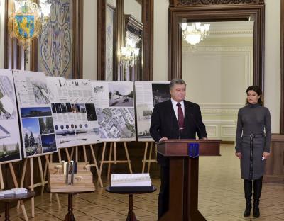 Дуже символічно, що переміг український проект – Президент взяв участь у презентації архітектурного проекту-переможця «Меморіал Героїв Небесної Сотні»