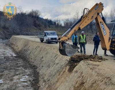 Триває ремонт дороги Східниця – Верхнє Синьовидне (+фото)