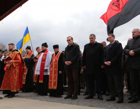 Максим Козицький вшанував пам’ять учасників Революції Гідності на Меморіалі Героїв Небесної Сотні у Львові