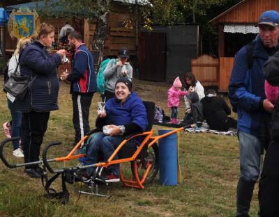 Завдяки візку «джульєтка» підкорила вершину ще одна особа з інвалідністю