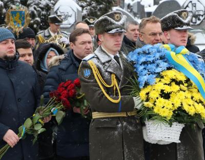 У День Соборності України на Личаківському кладовищі вшанували пам'ять Героїв