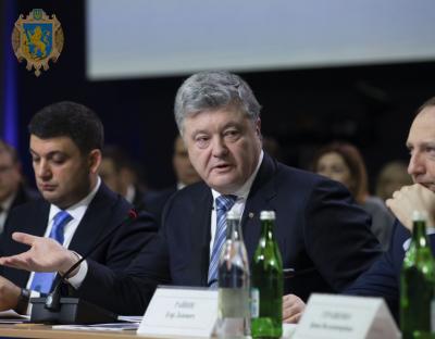 Потрібно на 100% забезпечити субсидіями тих, хто їх реально потребує. Якщо цієї позиції не буде в Держбюджеті 2019 року, я його не підпишу – Президент на Раді регіонального розвитку